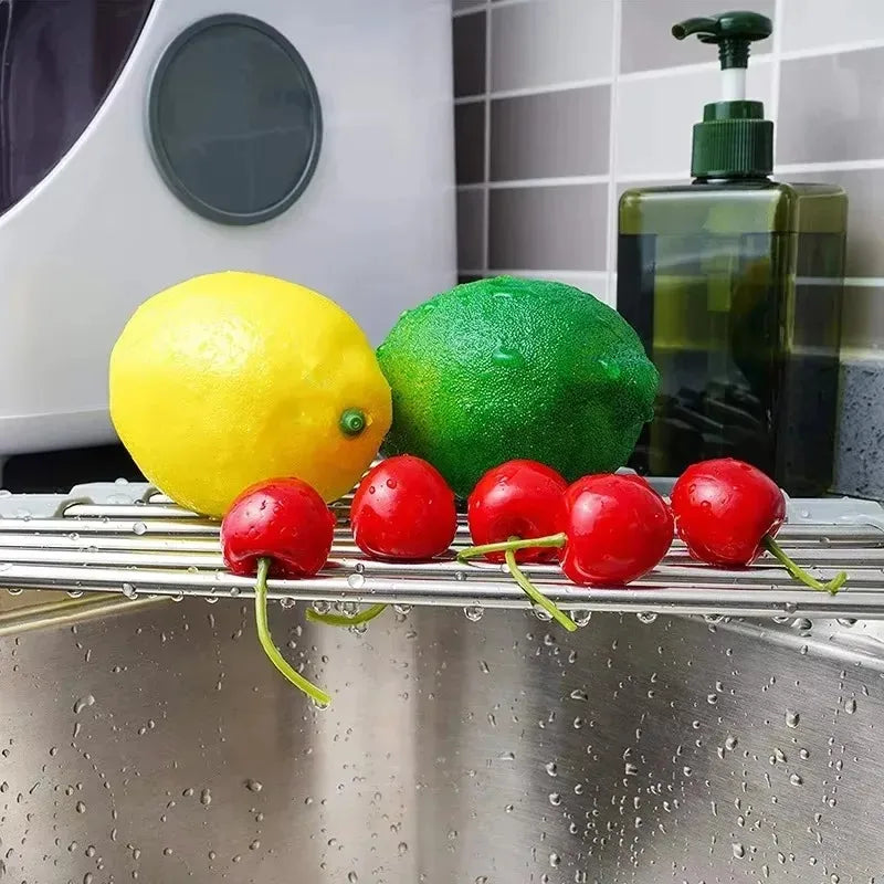 Triangolo arrotolabile Stendino per piatti Lavello da cucina Organizzatore ad angolo sopra il lavandino Porta stracci in spugna Scolapiatti pieghevole in acciaio inossidabile