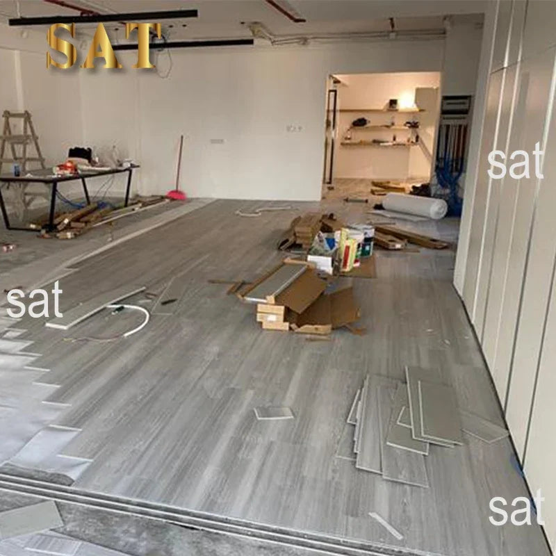 Pavimento SPC effetto legno con sistema a incastro