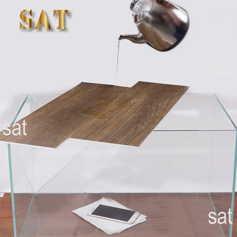 Pavimento SPC effetto legno con sistema a incastro